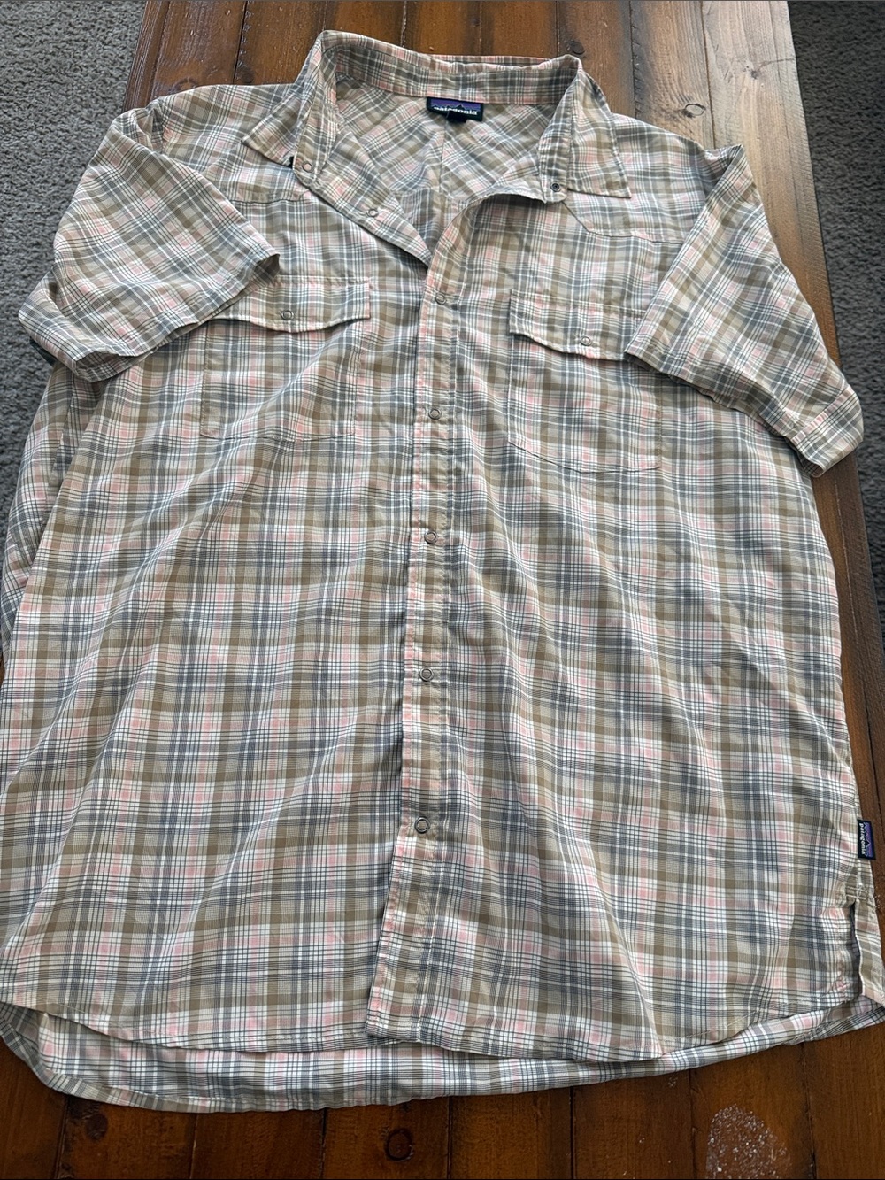 Patagonia Men's Short-Sleeve Plaid Button-Down Shirt - Tan & Green